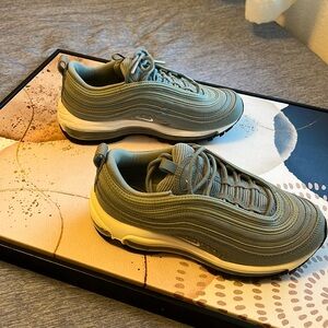 Womens Nike Air Max 97